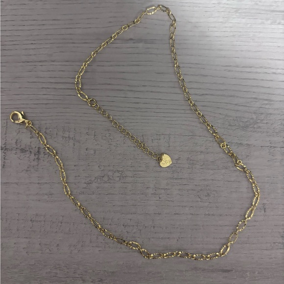 Simple Gold Chain - Picture 2 of 2
